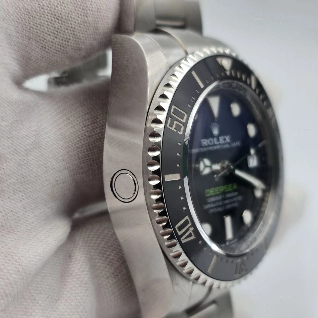 PAPERS 2025 Rolex Sea-Dweller Deepsea James Cameron Blue 136660 44mm Watch BOX