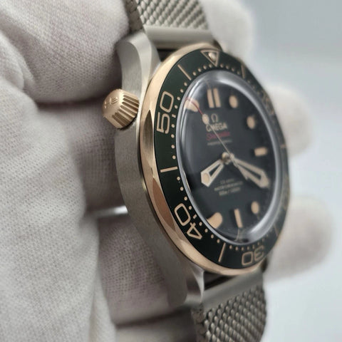 2025 Omega Seamaster Diver Green Dial Titanium Bronze Gold 210.90.42.20.10.001