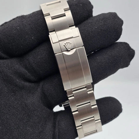 PAPERS 2024 Rolex Explorer II 42mm 226570 White Polar Dial BOX