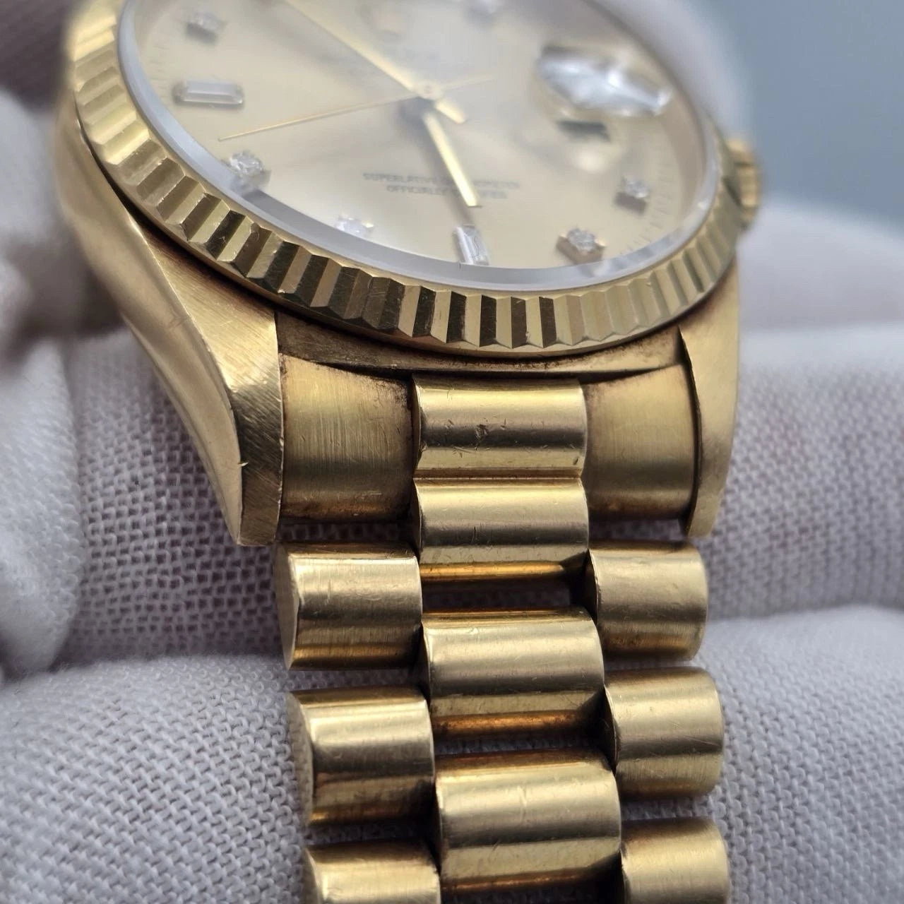 Rolex 18K Gold Day-Date President Gold Champagne Diamond Dial 36mm Watch 18238