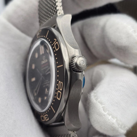 NEW 2025 OMEGA Seamaster Diver 300M 007 NTTD 42mm 210.90.42.20.01.001 UNWORN