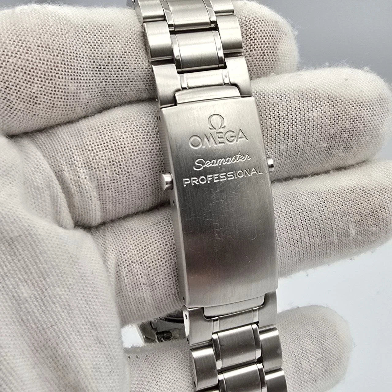 Omega Seamaster Professional 300M Quartz Black Dial 41MM Watch 2264.50