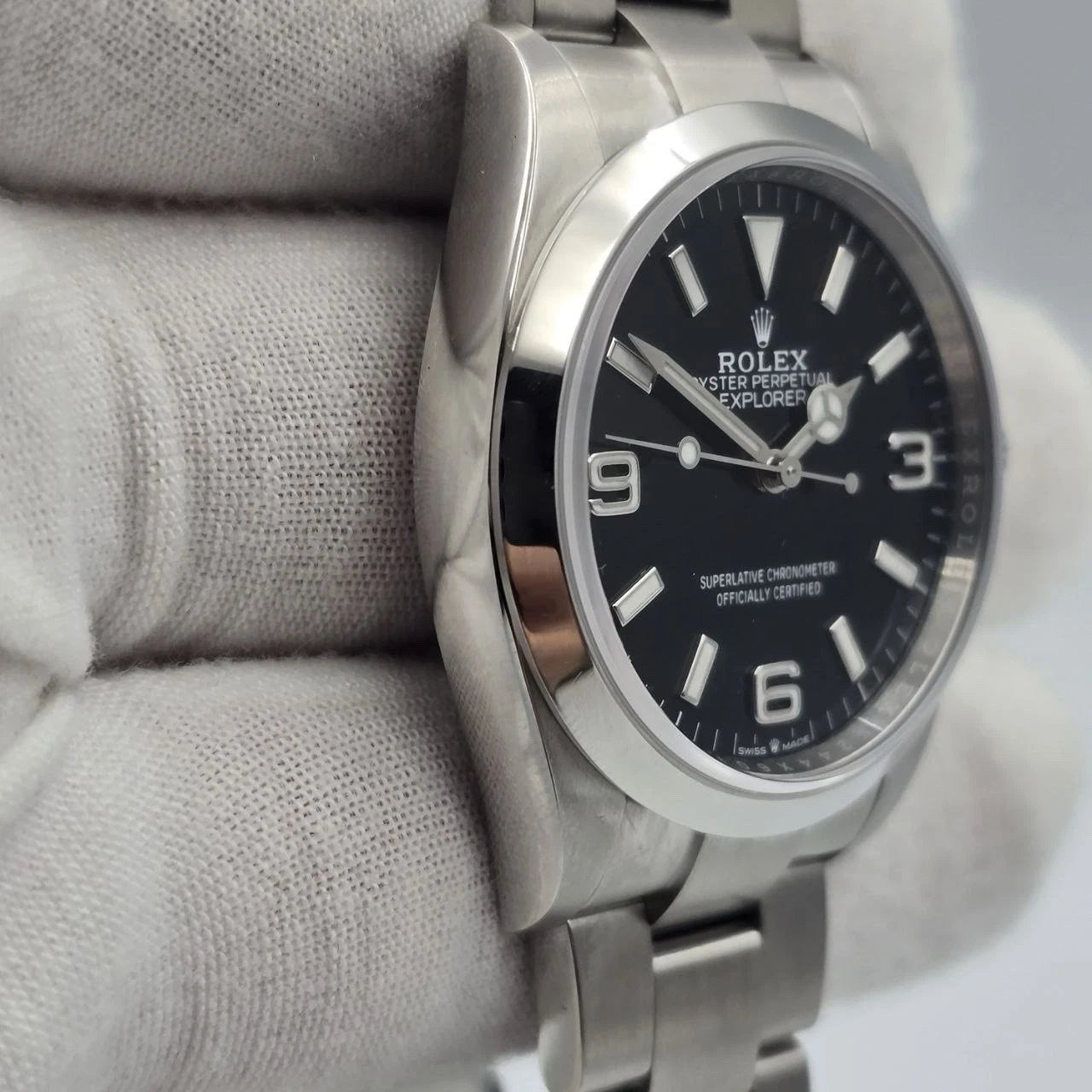 PAPERS MINT 2022 Rolex Explorer Black Dial Stainless Steel 36mm Watch 124270 BOX