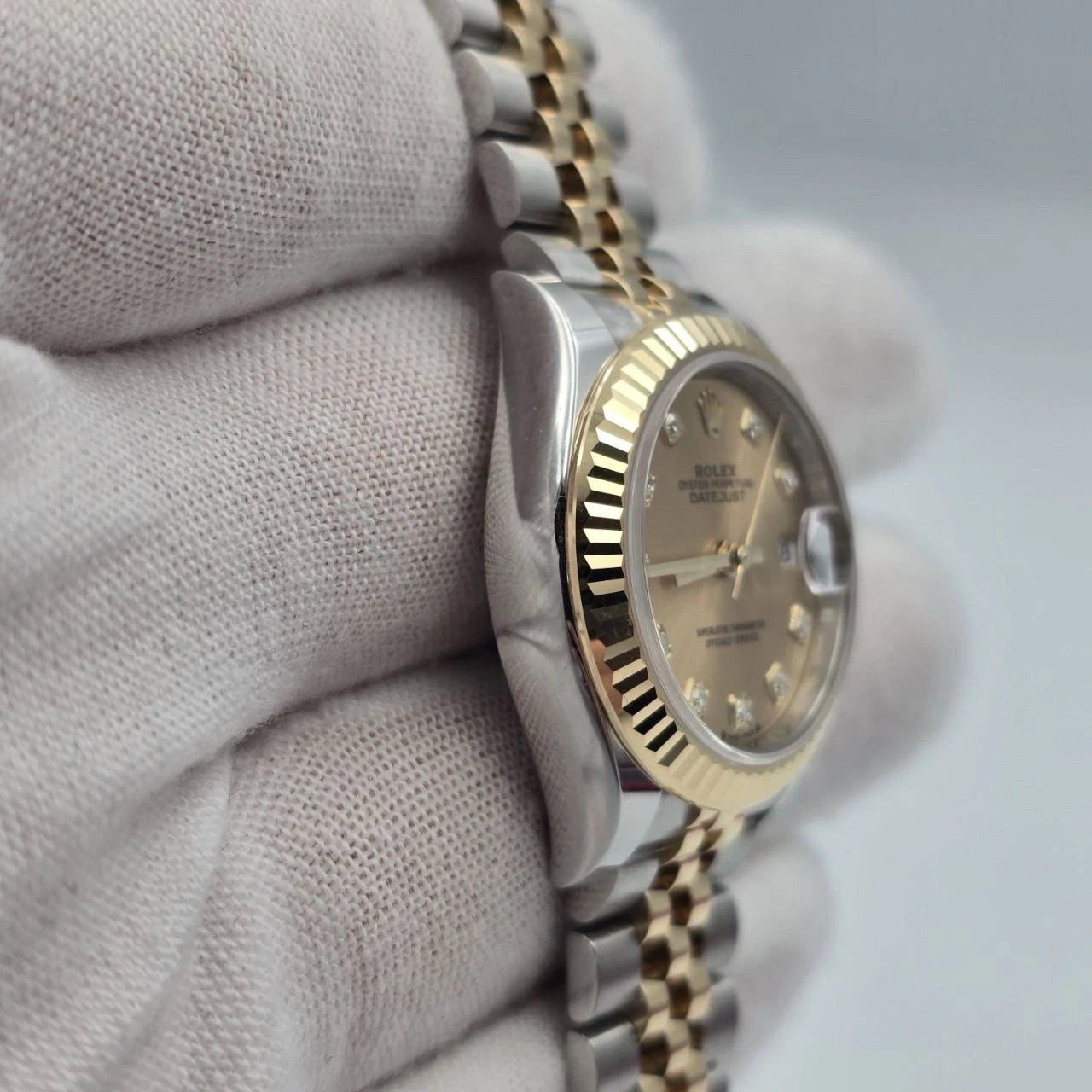 NEW 2025 Rolex Lady Datejust 28mm Champagne Diamond Dial 279173 Hidden Clasp