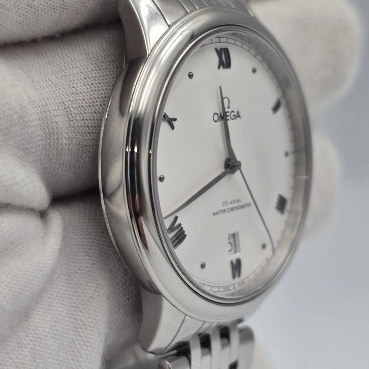 2025 Omega Prestige De Ville Chronometer 40mm Men's Watch 434.10.40.20.02.001