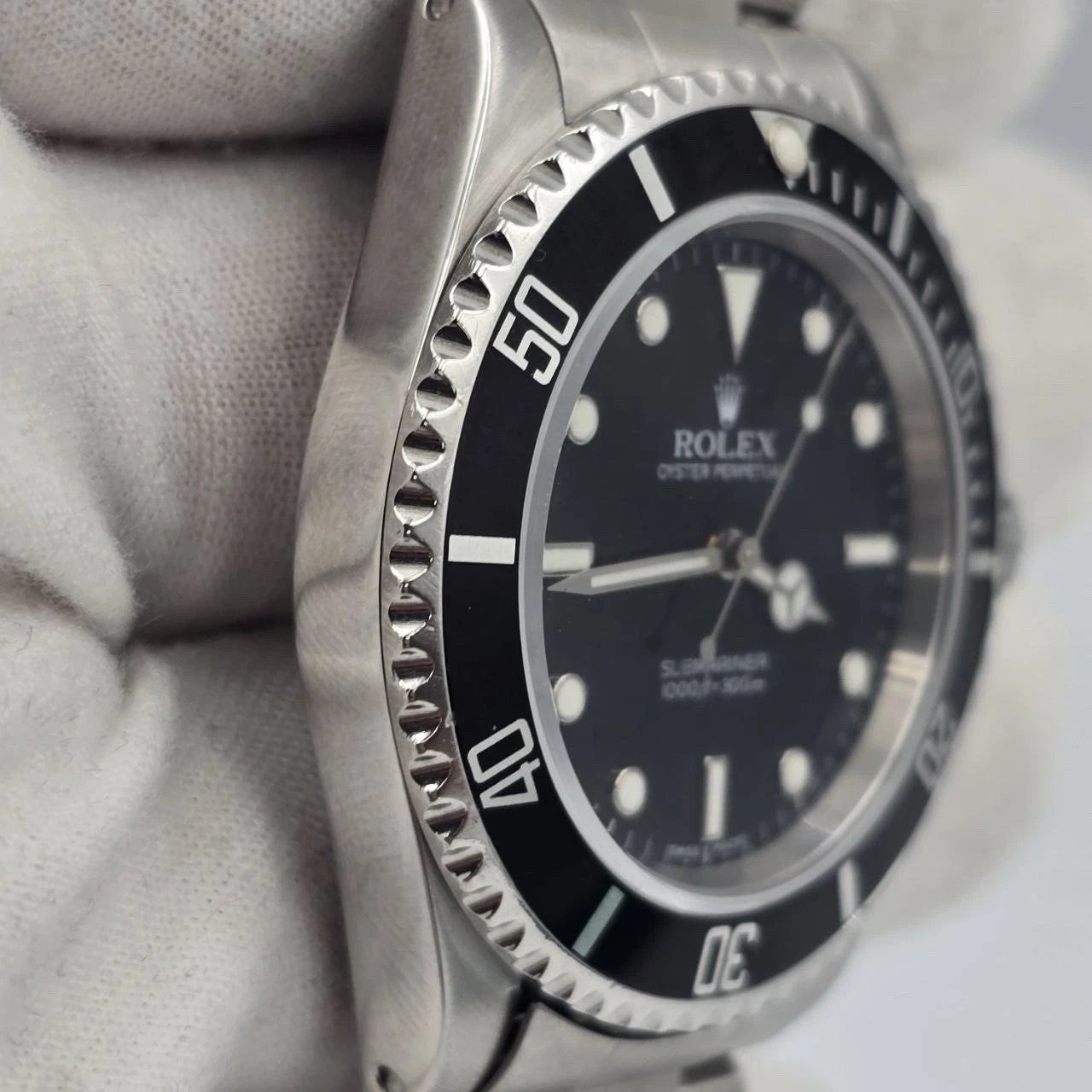 MINT Rolex Submariner No Date 14060M 2 Liner Black Dial 40mm Watch