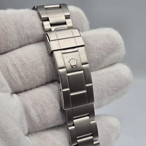 MINT PAPERS 2004 Rolex Submariner Date NO HOLES Black Dial 40mm Watch 16610