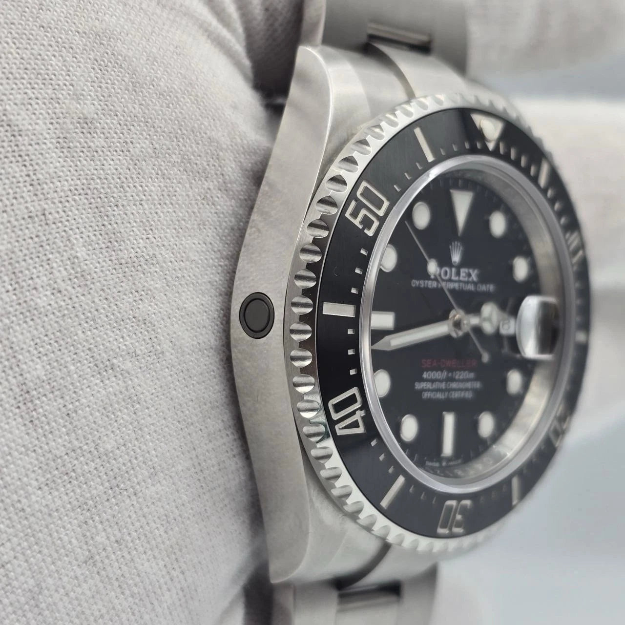 2019 MINT PAPERS Rolex Sea-Dweller Black Red Letters 43mm MK2 126600 BOX