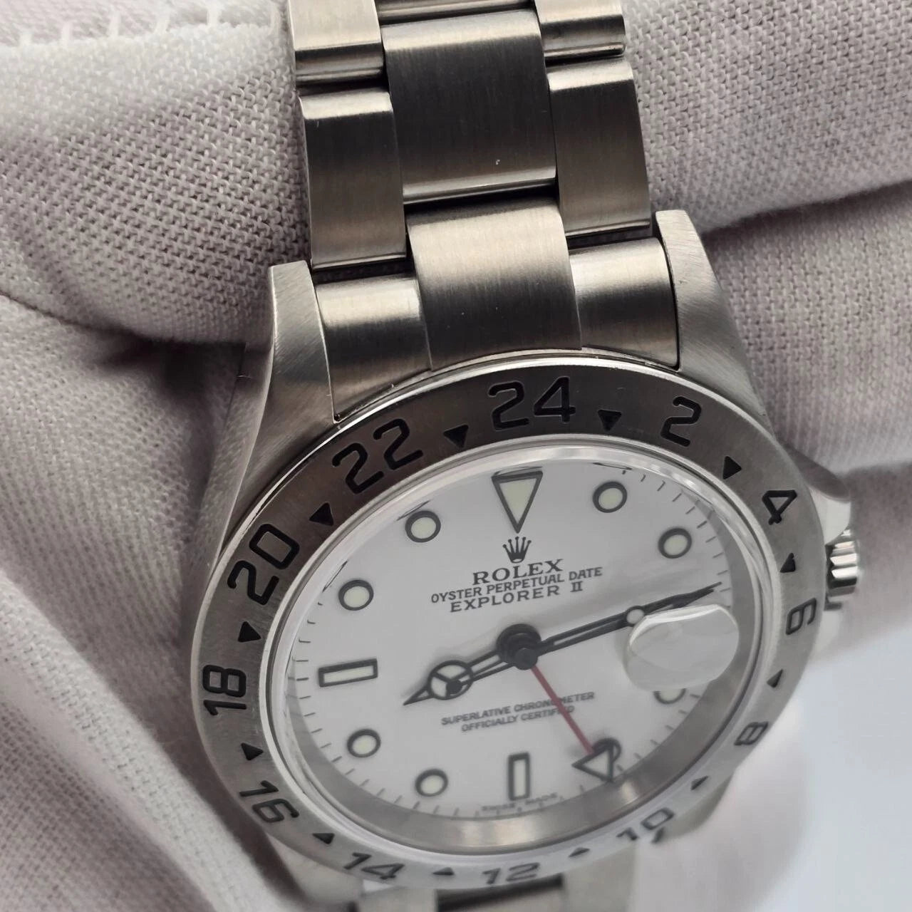 PAPERS Rolex 16570 Explorer II White 40mm Steel NO HOLES Oyster Date Watch