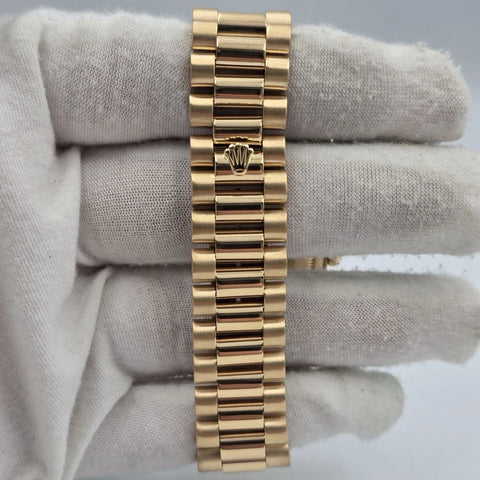 Rolex Day-Date 36mm 118238 President 18K Gold Champagne Factory Diamond Dial