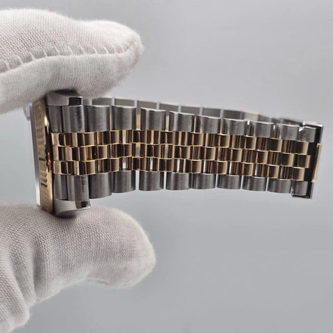 PAPERS 2020 Rolex Datejust 36mm Jubilee 126233 Two-Tone Champagne Dial BOX