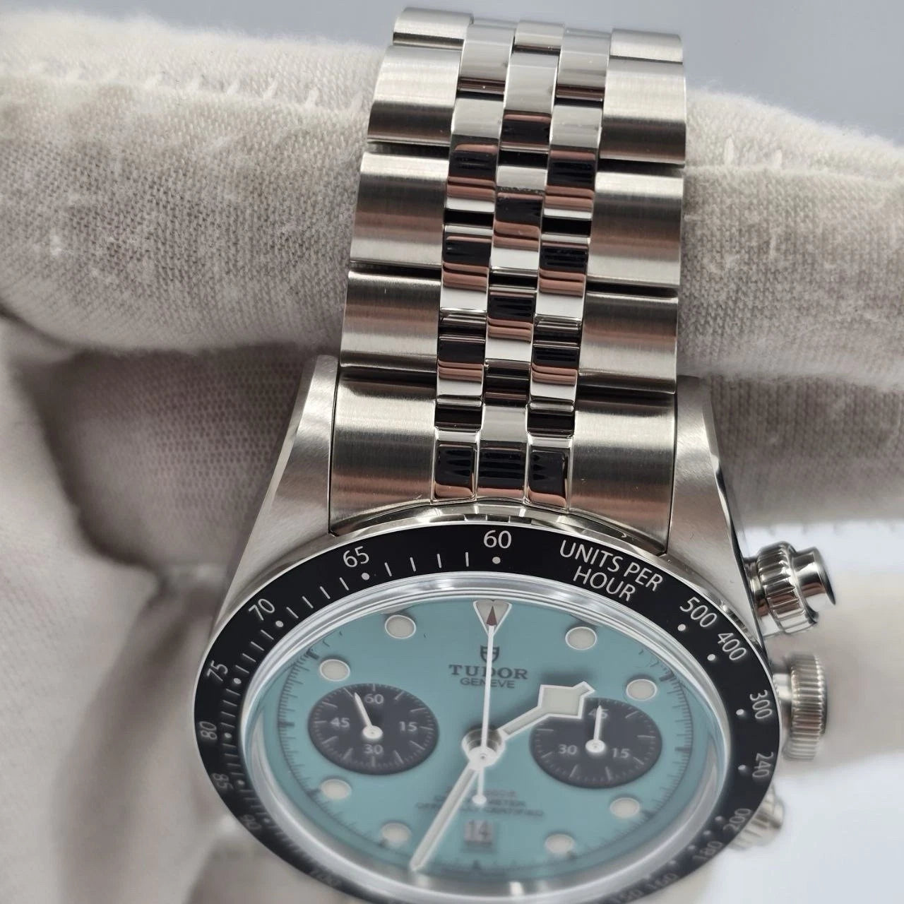 Tudor Black Bay Chronograph 79360N Flamingo Turquoise