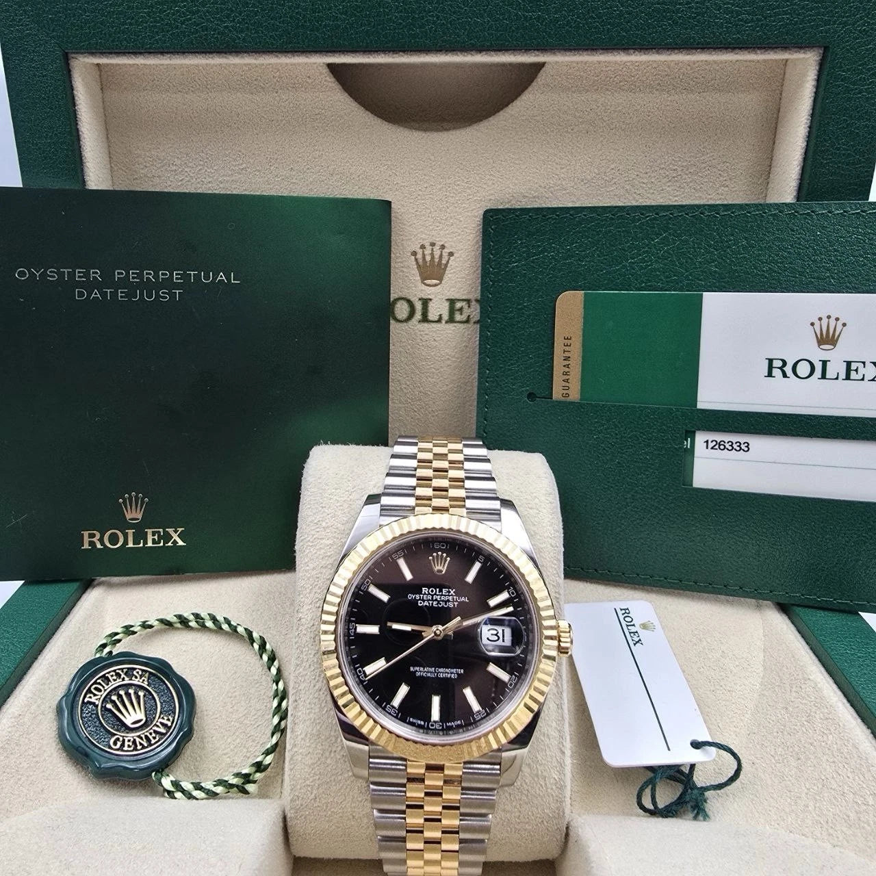 PAPERS 2017 Rolex Datejust 41mm 18K Two Tone Black Dial Jubilee 126333 BOX