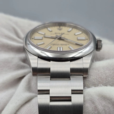 PAPERS 2025 Rolex Oyster Perpetual Stainless Steel 41mm Beige Dial 134300 BOX