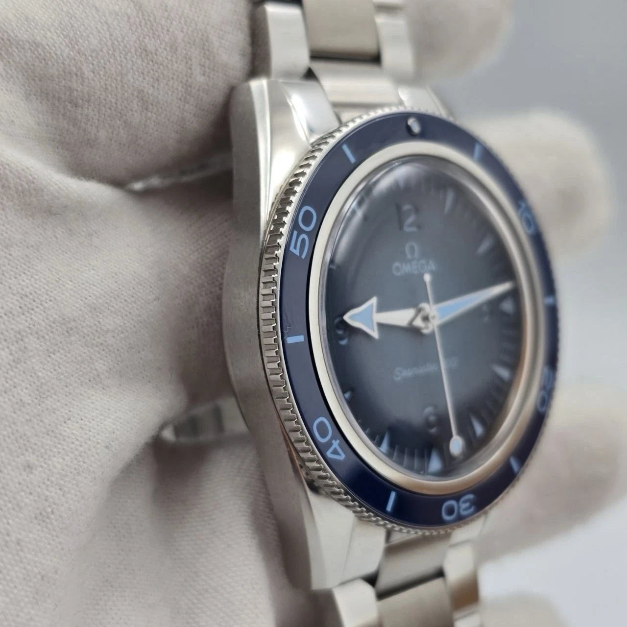 PAPERS 2024 Omega Seamaster Diver 300M Summer Blue 41mm 234.30.41.21.03.002 BOX