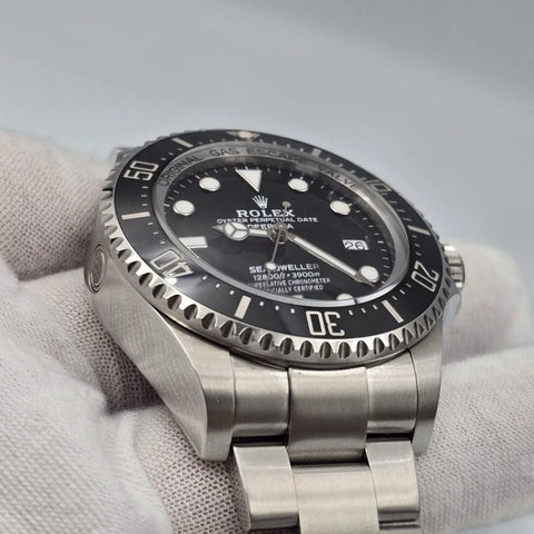 PAPERS 2024 Rolex Sea-Dweller Deepsea Black Ceramic Steel Dive 44mm 136660 BOX