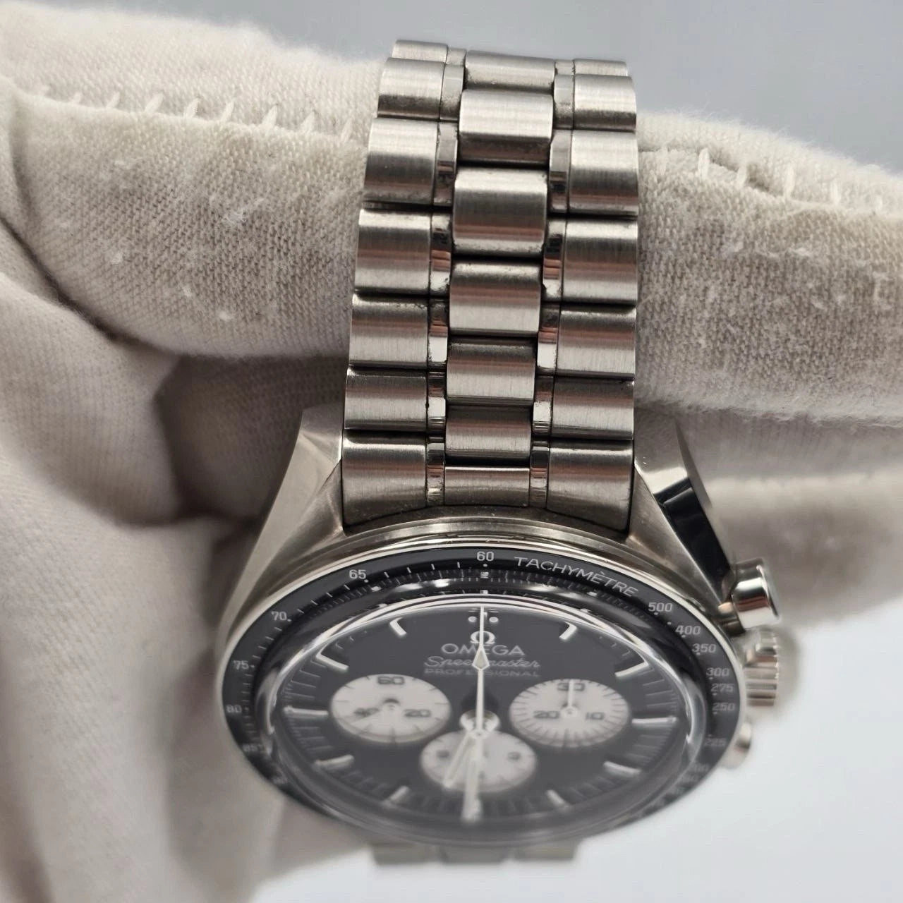 Omega Speedmaster Moonwatch Reverse Panda