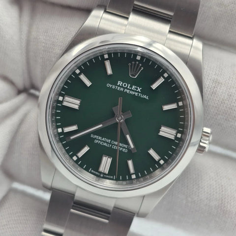 NEW 2025 Rolex Oyster Perpetual 36mm 126000 Green Dial UNWORN