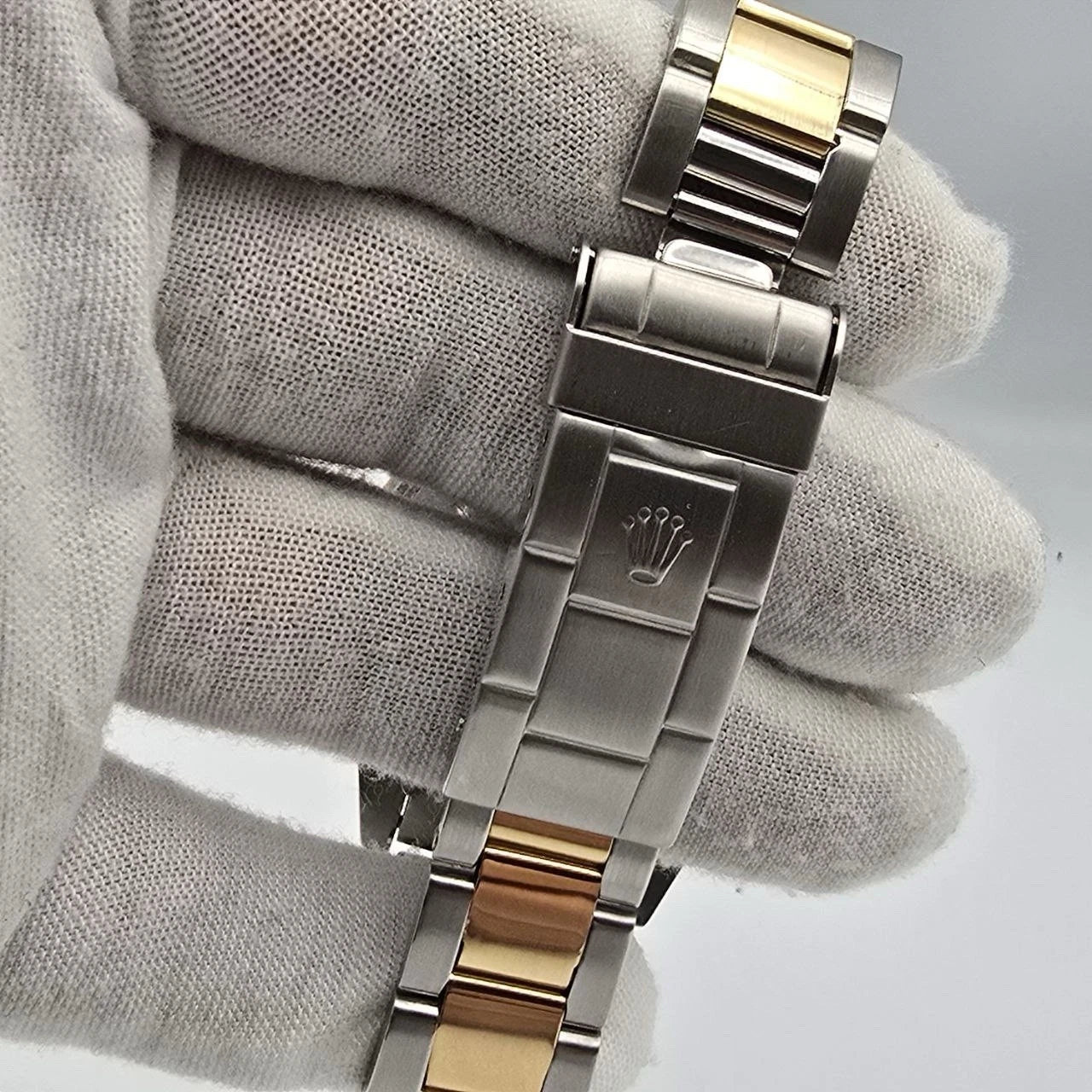 Rolex Submariner Date 18K Yellow Gold Black Stainless Steel 40mm Watch 16803