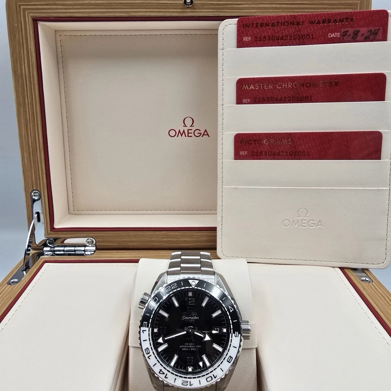 2024 PAPERS OMEGA Seamaster Planet Ocean GMT 600M “Oreo" 215.30.44.22.01.001 BOX
