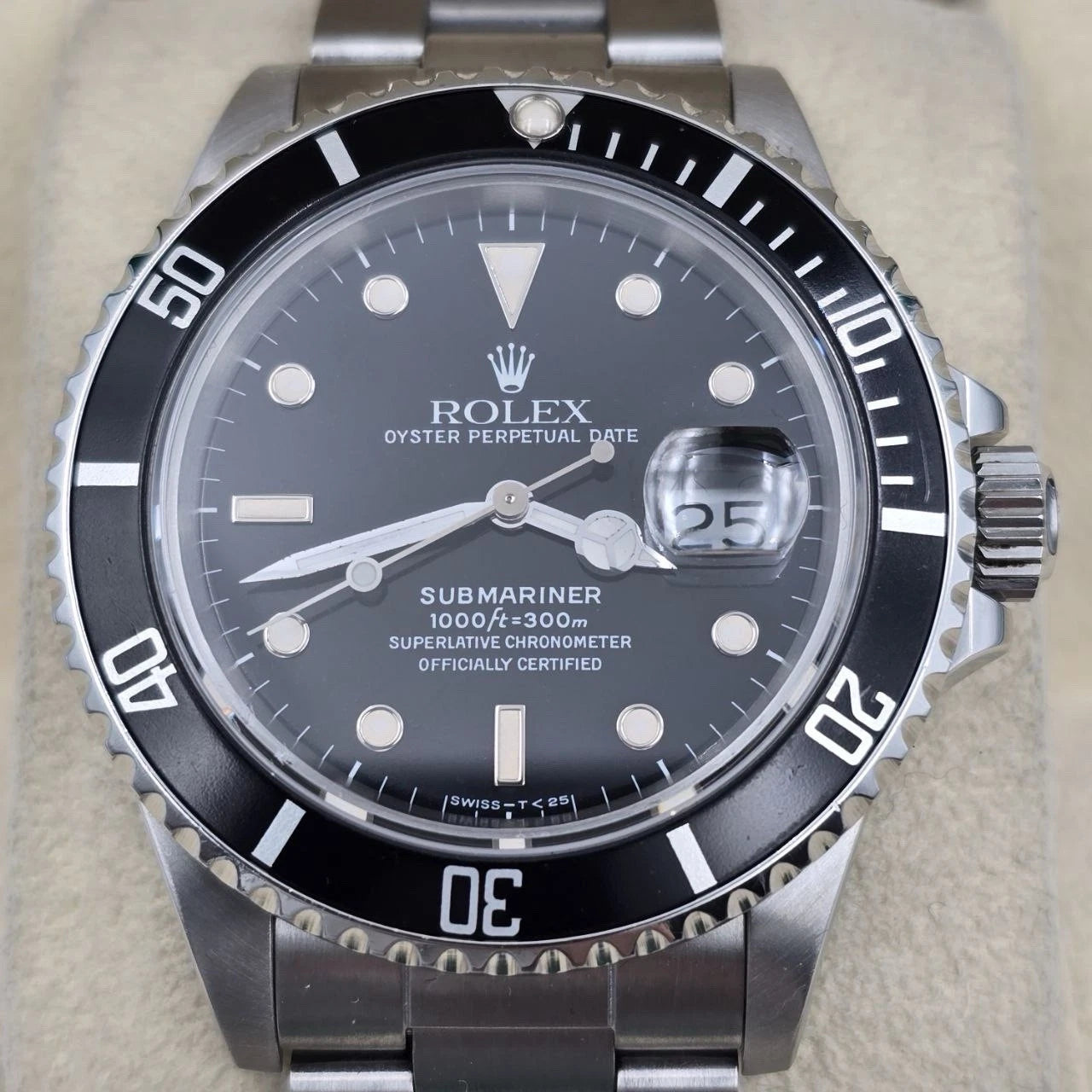 MINT Rolex Submariner Date 16800 Stainless Steel Black 40mm Oyster Watch