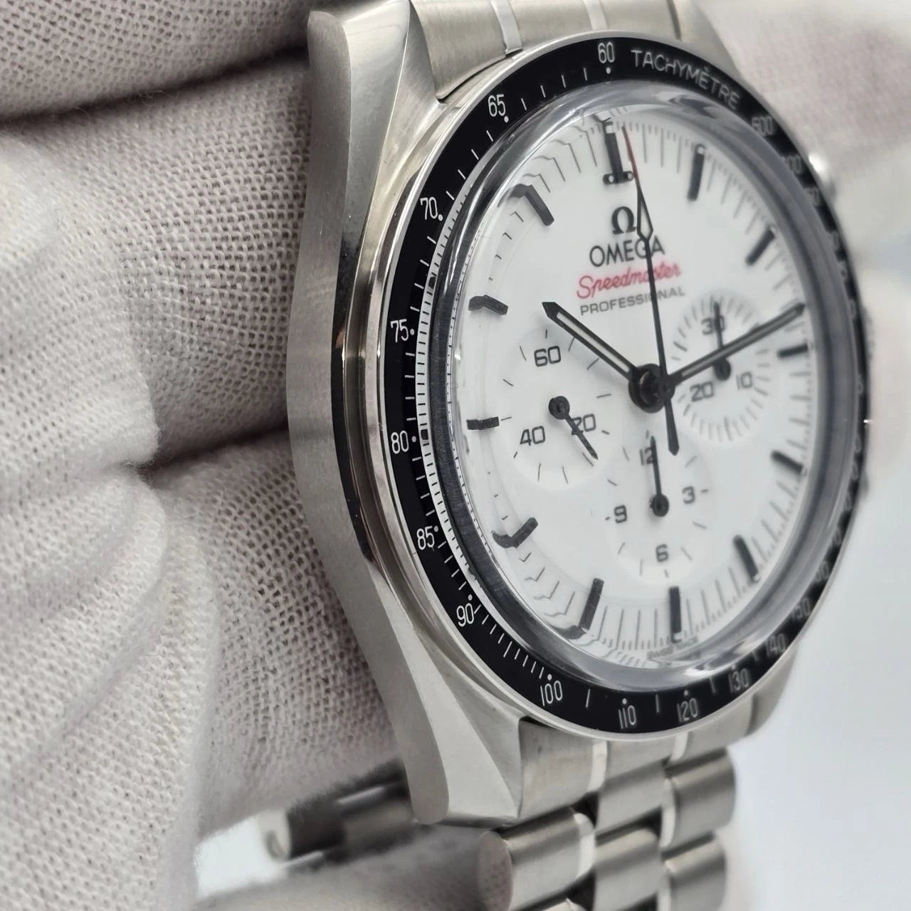 NEW 2025 Omega Speedmaster Professional Moonwatch White Dial 310.30.42.50.04.001
