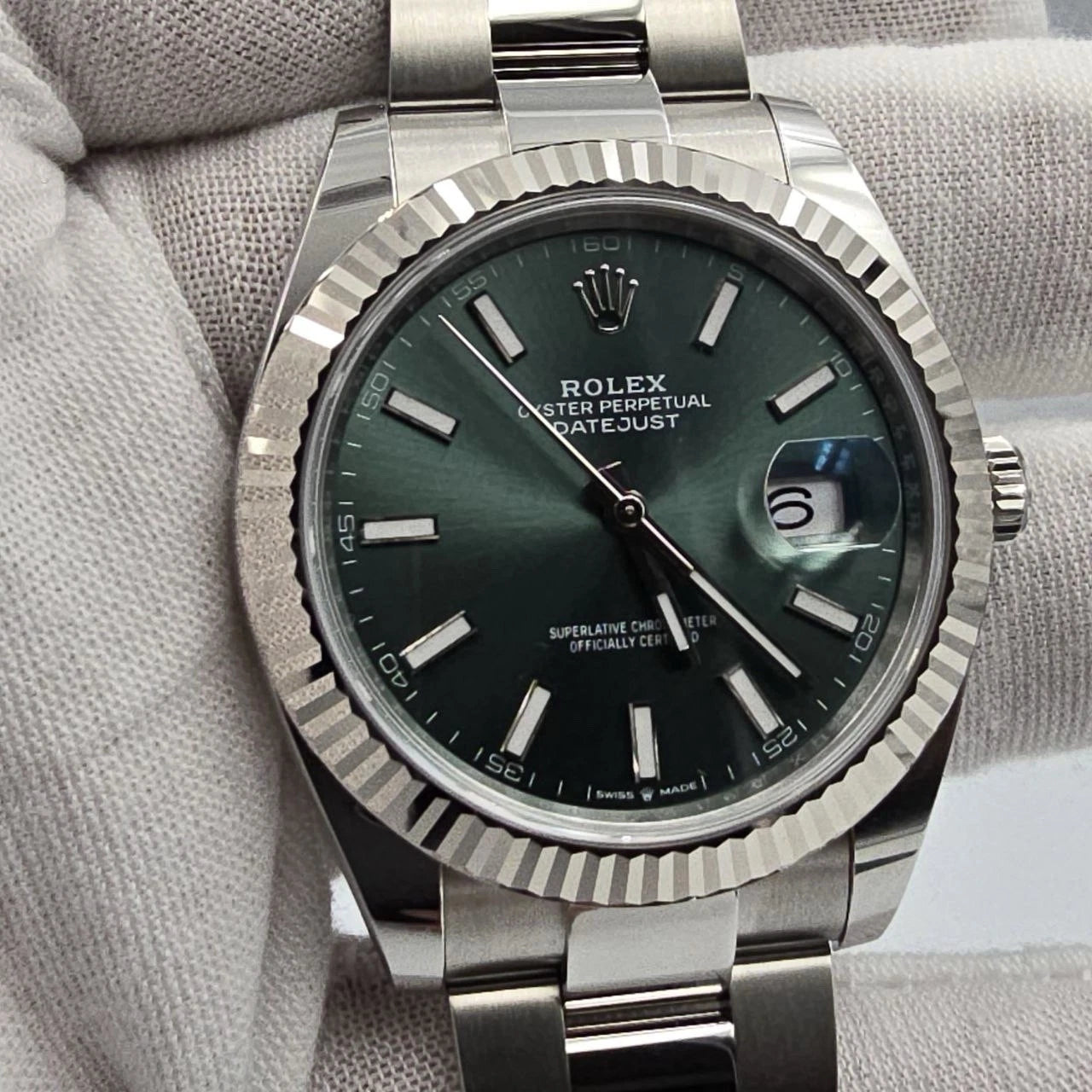 NEW 2025 Rolex Datejust 41mm 126334 Oyster Mint Green Dial Fluted Bezel UNWORN