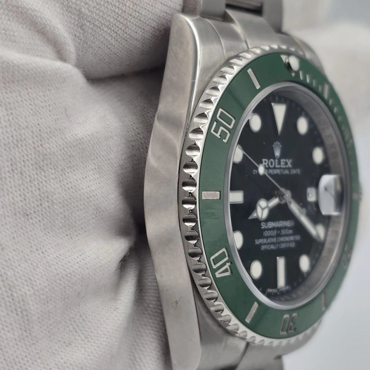 PAPERS 2013 MINT Rolex Submariner Hulk 116610LV Green 40mm Ceramic Watch BOX
