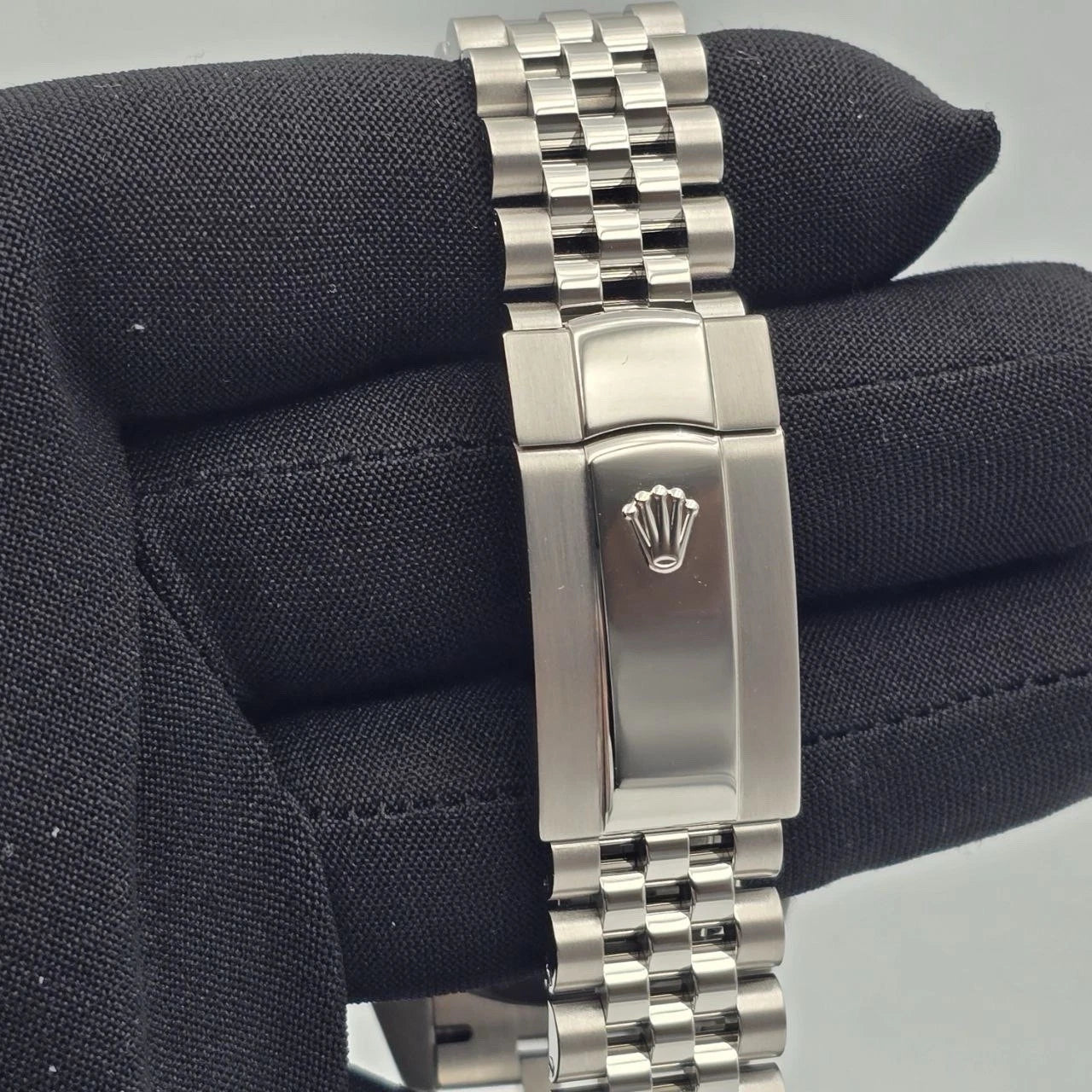 2023 Rolex Datejust 41mm Mint Green Dial Smooth Bezel Jubilee Watch 126300 B+P