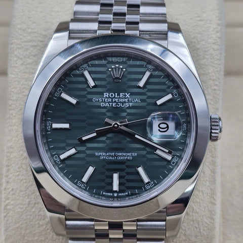PAPERS 2023 MINT Rolex Datejust 41mm Smooth Green Motif Dial Jubilee 126300 BOX