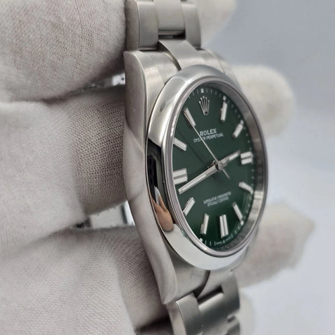 2024 PAPERS Rolex Oyster Perpetual 41mm Green Dial Steel 124300 BOX