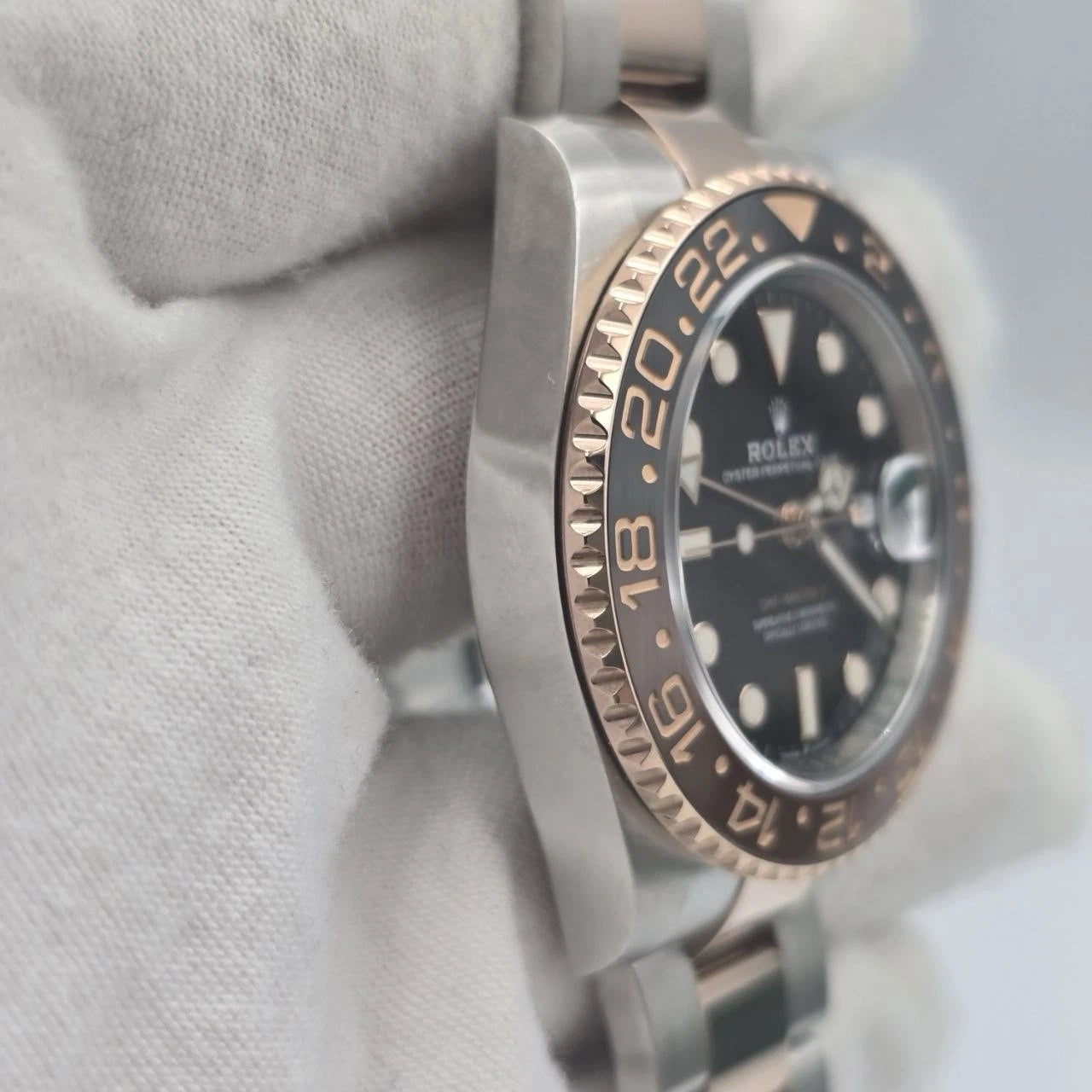 PAPERS 2019 Rolex GMT-Master II Rootbeer 40mm 126711CHNR Two-Tone Rose Gold BOX