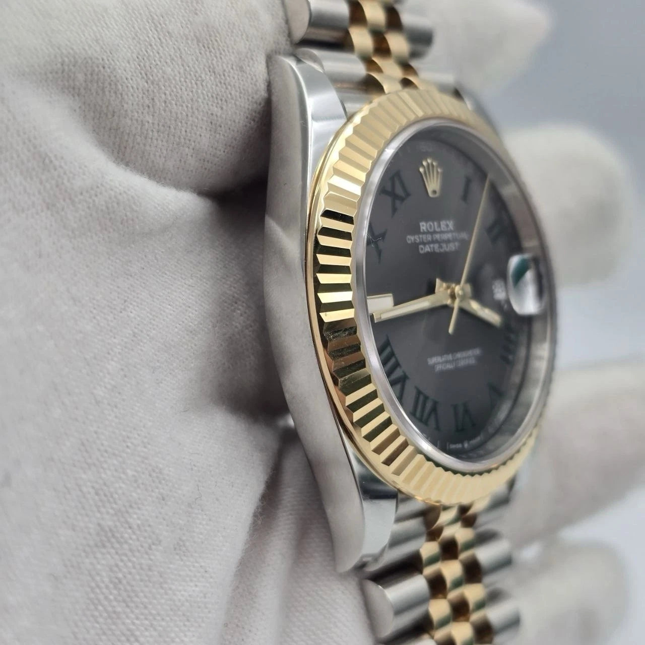 2025 PAPERS Rolex Datejust 41mm Two Tone Wimbledon Dial Jubilee 126333 BOX