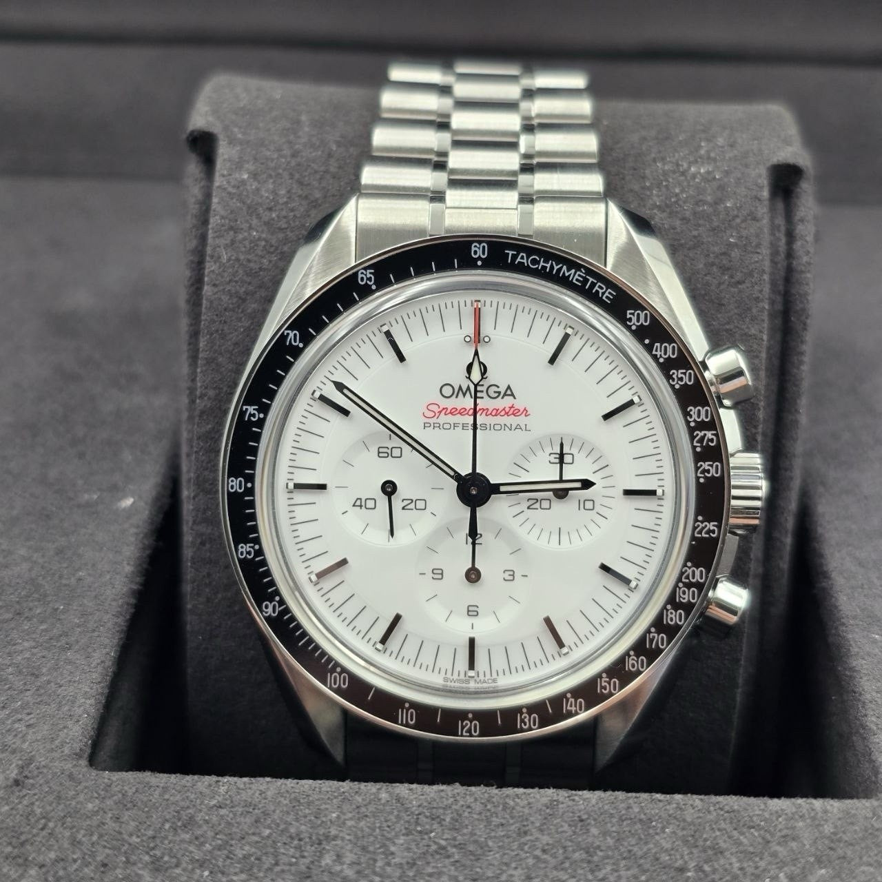 NEW 2026 Omega Speedmaster White Dial Steel 42mm 310.30.42.50.04.001