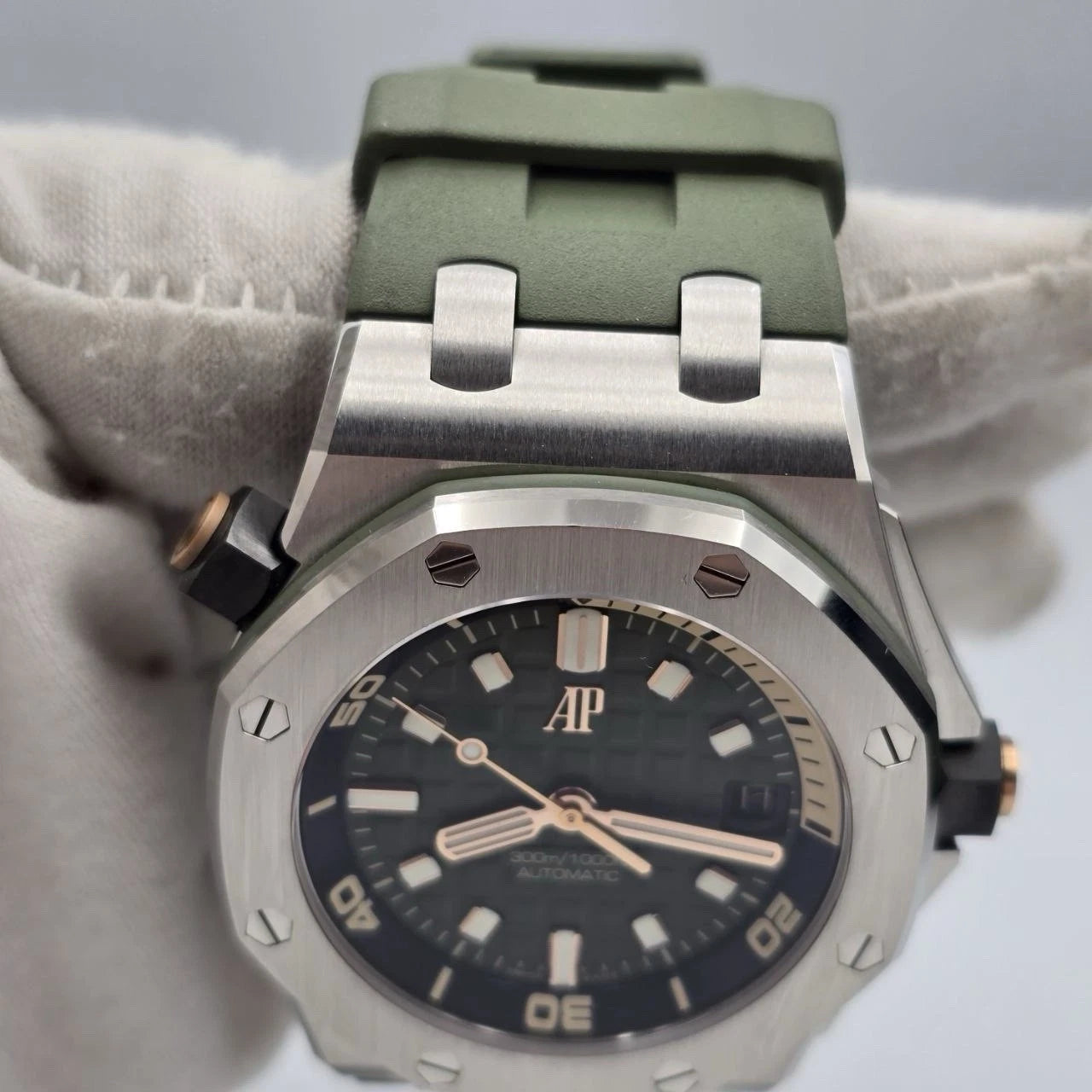 Audemars Piguet Royal Oak Offshore 15720ST 6