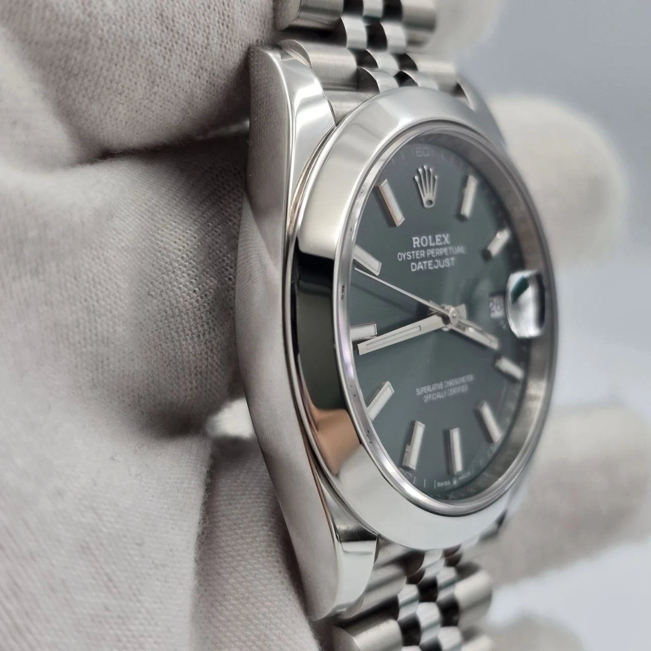 Rolex Datejust 41mm Steel Mint Green Smooth Jubilee 126300
