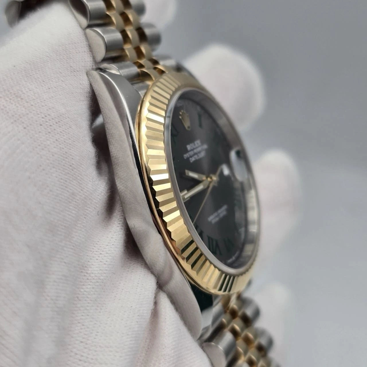 2022 PAPERS Rolex Datejust 41mm 18K Two Tone Wimbledon Dial Jubilee 126333 BOX
