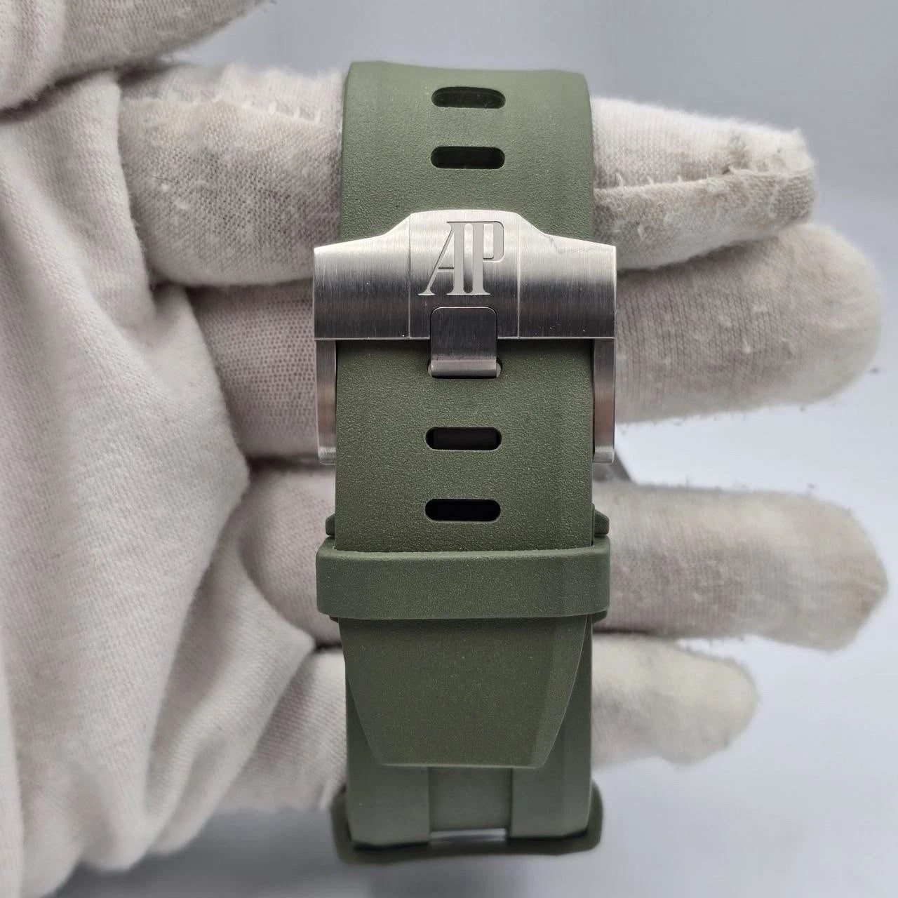 Audemars Piguet Royal Oak Offshore 15720ST 7