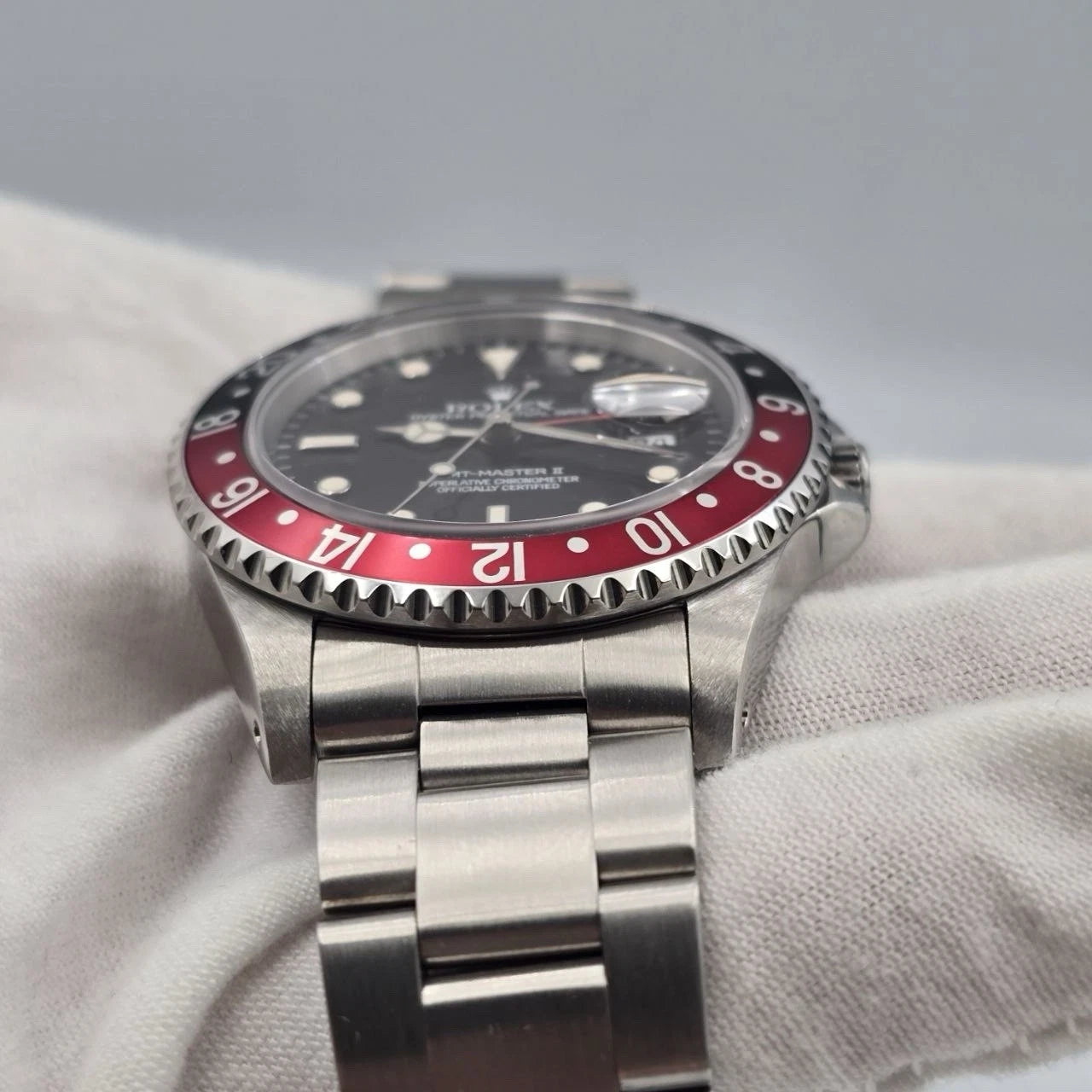 Rolex GMT-Master II "Coke" Stainless Oyster Black Dial 40mm 16710
