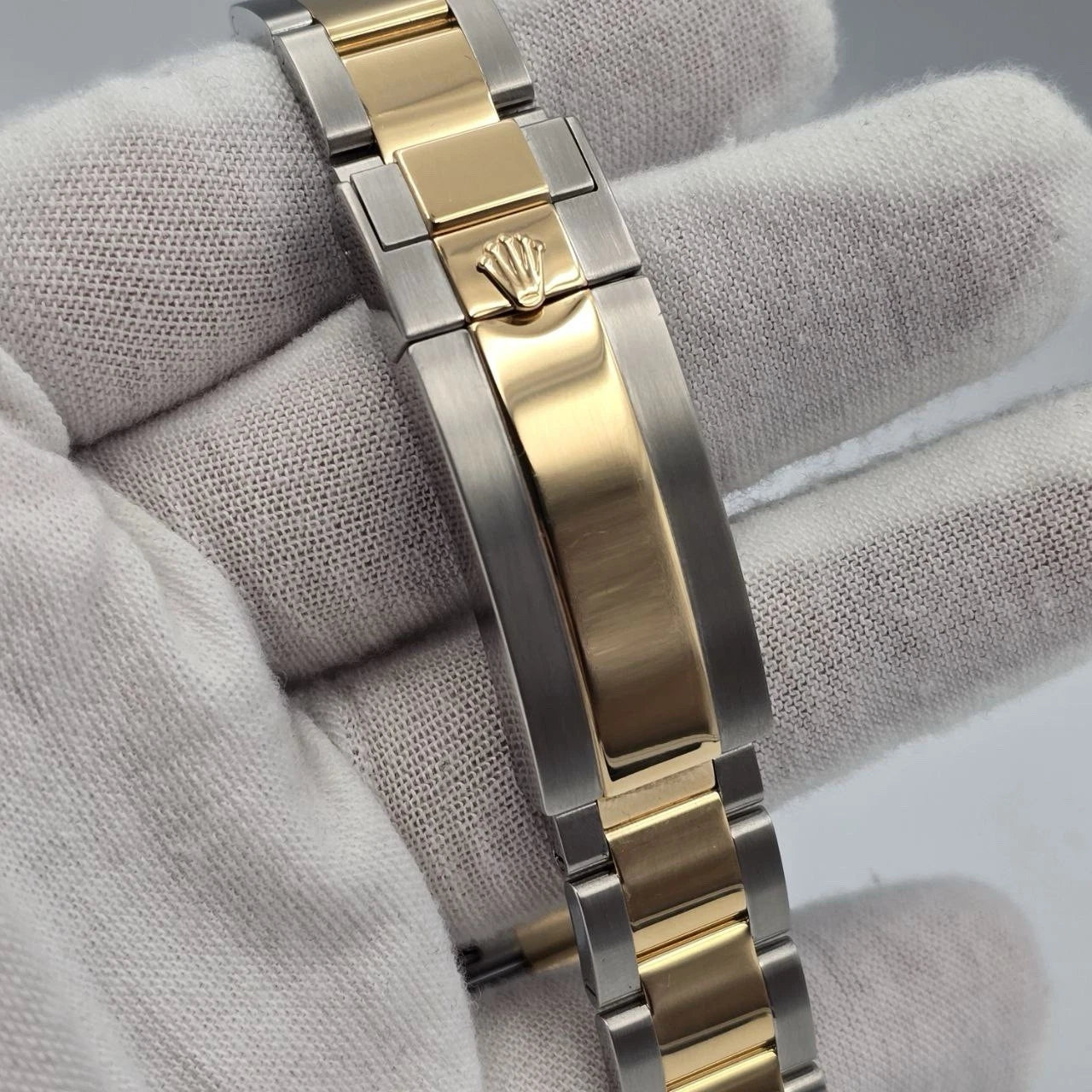 2015 Rolex Submariner Date 40mm 18k Yellow Gold & Steel Black Watch 116613LN B+P