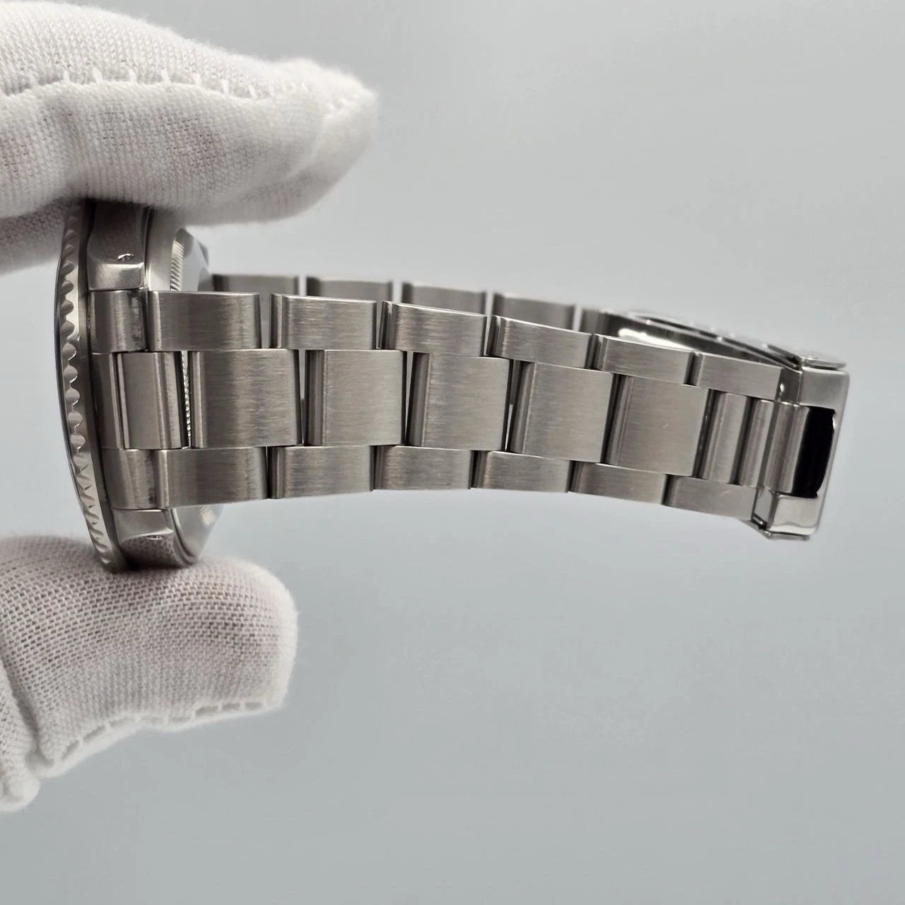 Rolex Submariner Date 16610 Black Dial Stainless Steel Oyster 40mm