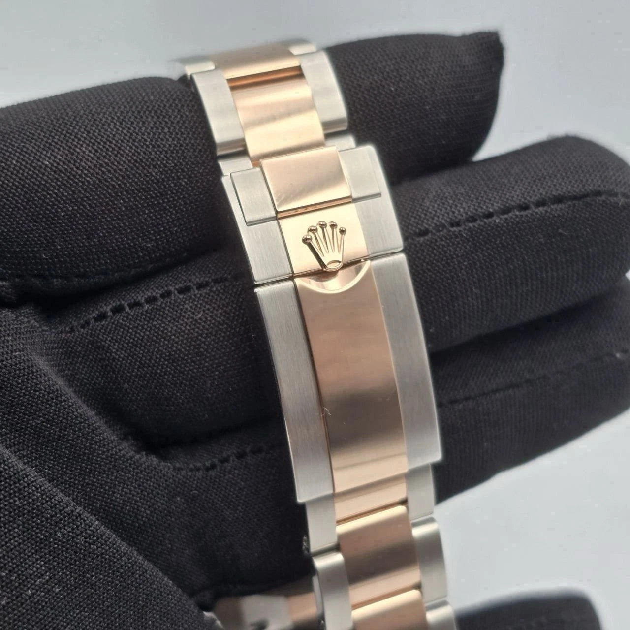2025 NEW Rolex Yacht-Master Two Tone Rose Gold 40mm Chocolate Dial 126621 UNWORN