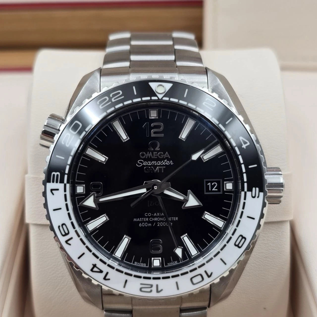 2024 PAPERS OMEGA Seamaster Planet Ocean GMT 600M “Oreo" 215.30.44.22.01.001 BOX