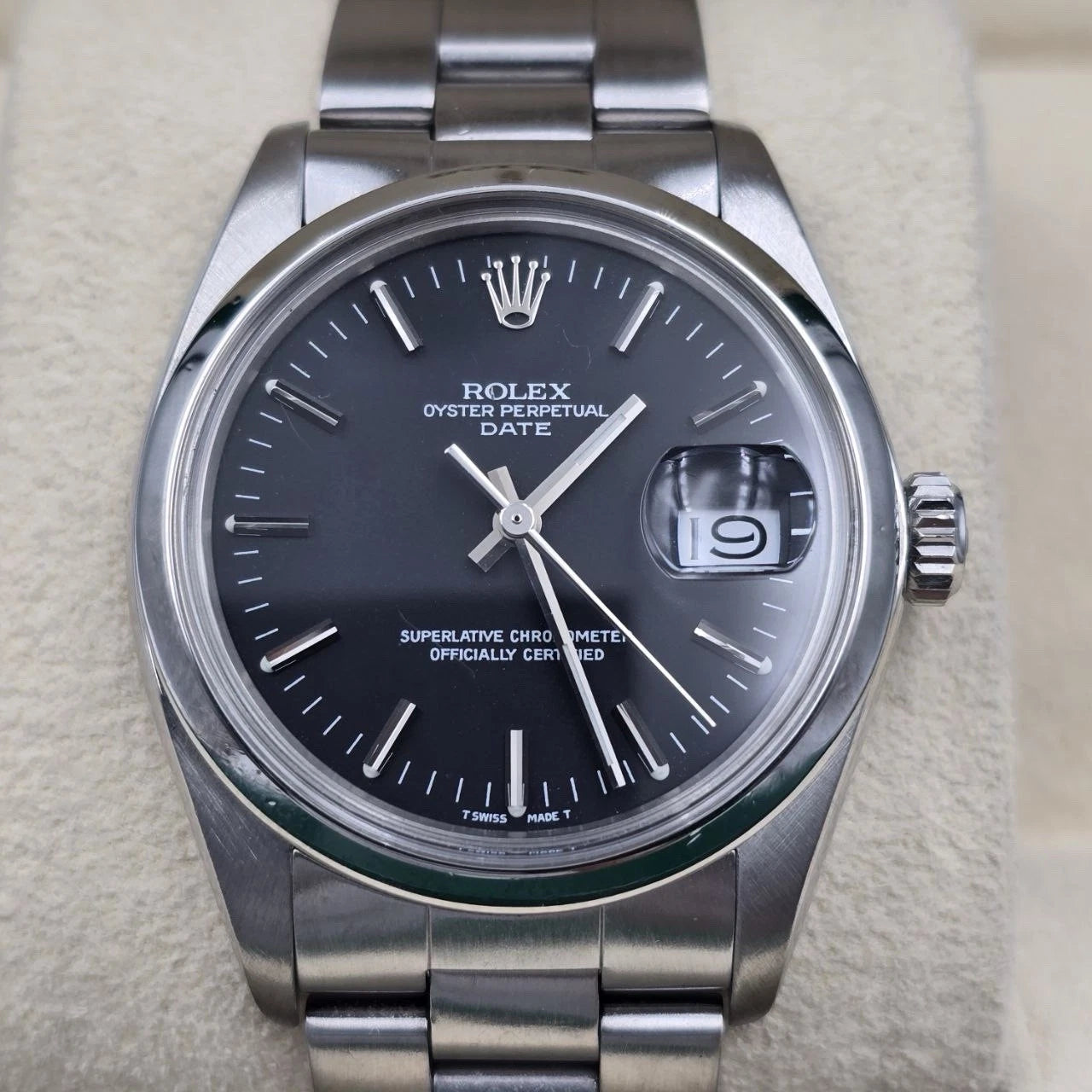 MINT Rolex Oyster Perpetual Date Black Dial Stainless Steel 1500 34mm Watch