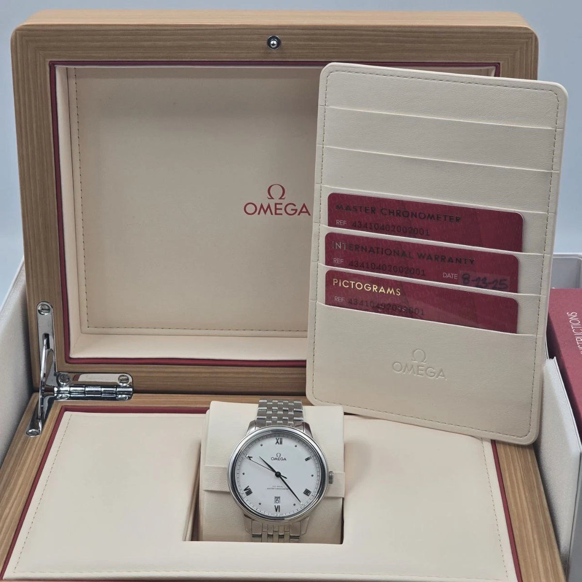 2025 Omega Prestige De Ville Chronometer 40mm Men's Watch 434.10.40.20.02.001