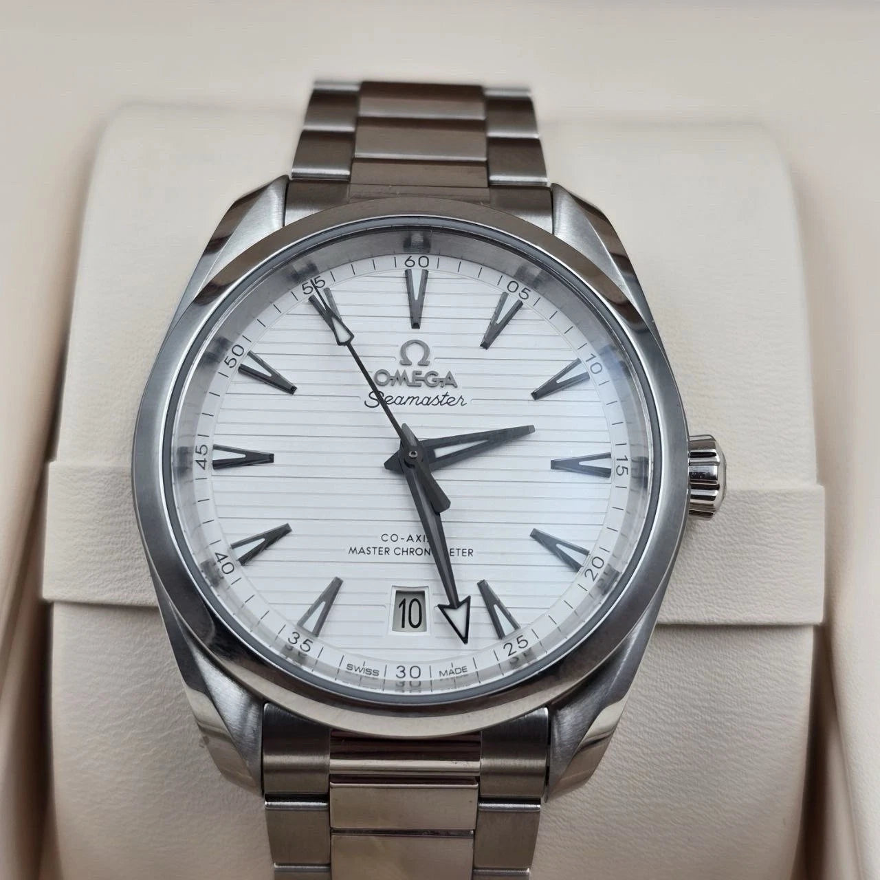 2024 Omega Seamaster Aqua Terra 220.10.38.20.02.001 38mm White Dial B+P