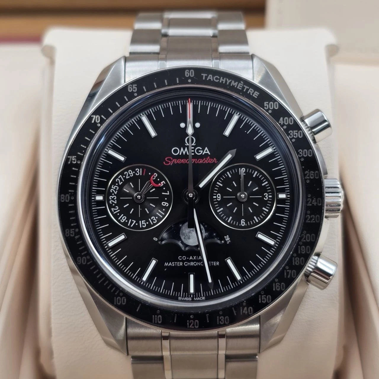 NEW 2026 Omega Speedmaster Moonphase 304.30.44.52.01.001 Black Dial 44mm Watch