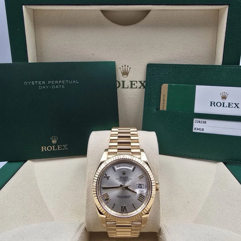 2018 PAPERS Rolex Day-Date 40mm 228238 President 18K Gold Silver Roman Dial BOX