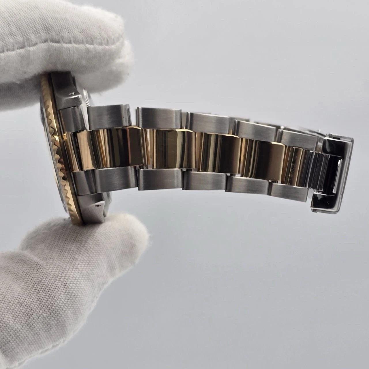 Rolex Submariner Date 16803 Black Dial Yellow Gold Two Tone Steel Oyster 40mm