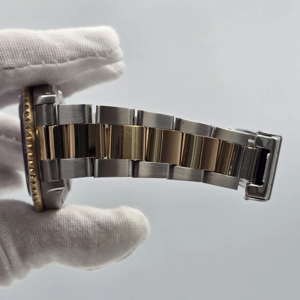 PAPERS Rolex Submariner Date 16613 Blue Dial Steel Two Tone Gold 40mm Watch BOX